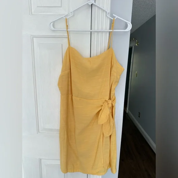Nine West | Dresses | Euc Nine West Gold Yellow Adjustable Spaghetti Strap  Faux Wrap Dress Size Large | Poshmark
